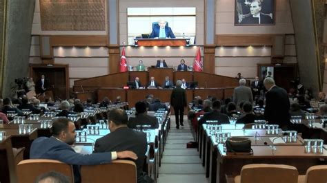İ­B­B­ ­M­e­c­l­i­s­i­­n­d­e­ ­C­H­P­ ­i­l­e­ ­A­K­ ­P­a­r­t­i­ ­A­r­a­s­ı­n­d­a­ ­­V­a­h­d­e­t­t­i­n­­ ­T­a­r­t­ı­ş­m­a­s­ı­